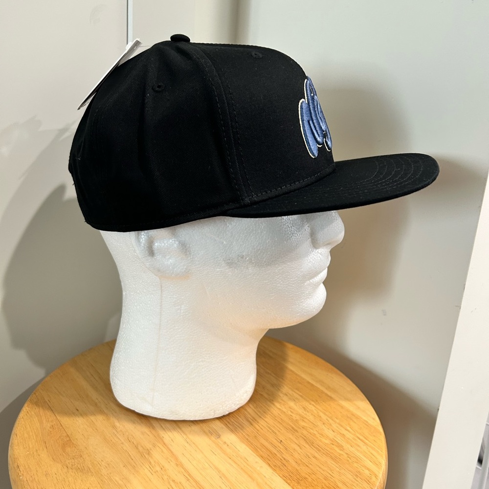 Neff SnapBack hat (New) - Picture 3 of 4